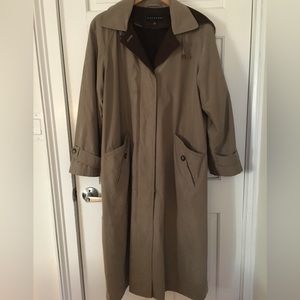 Women’s lined, hooded raincoat
